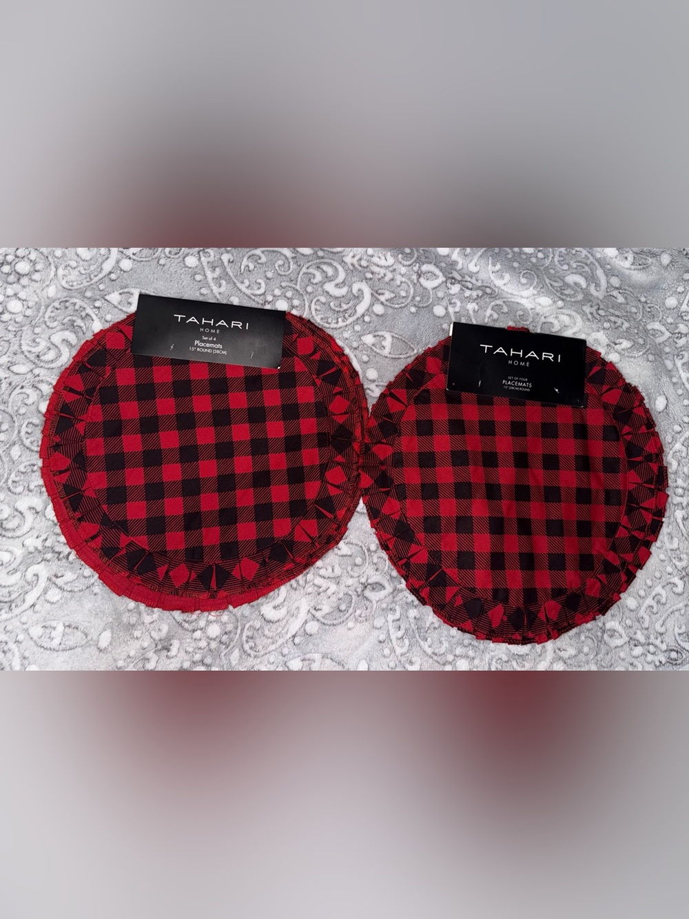 Tahari Home Buffalo Plaid Round Placemats Set of 8 Red Black 15” NWT